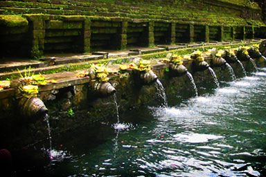 Spiritual Retreat: Tirta Empul Cleansing - Bali Floating Company
