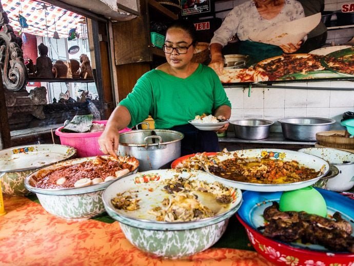 Local’s 5-Star Warung Crawl: Taste Bali Like a Chef - Bali Floating Company