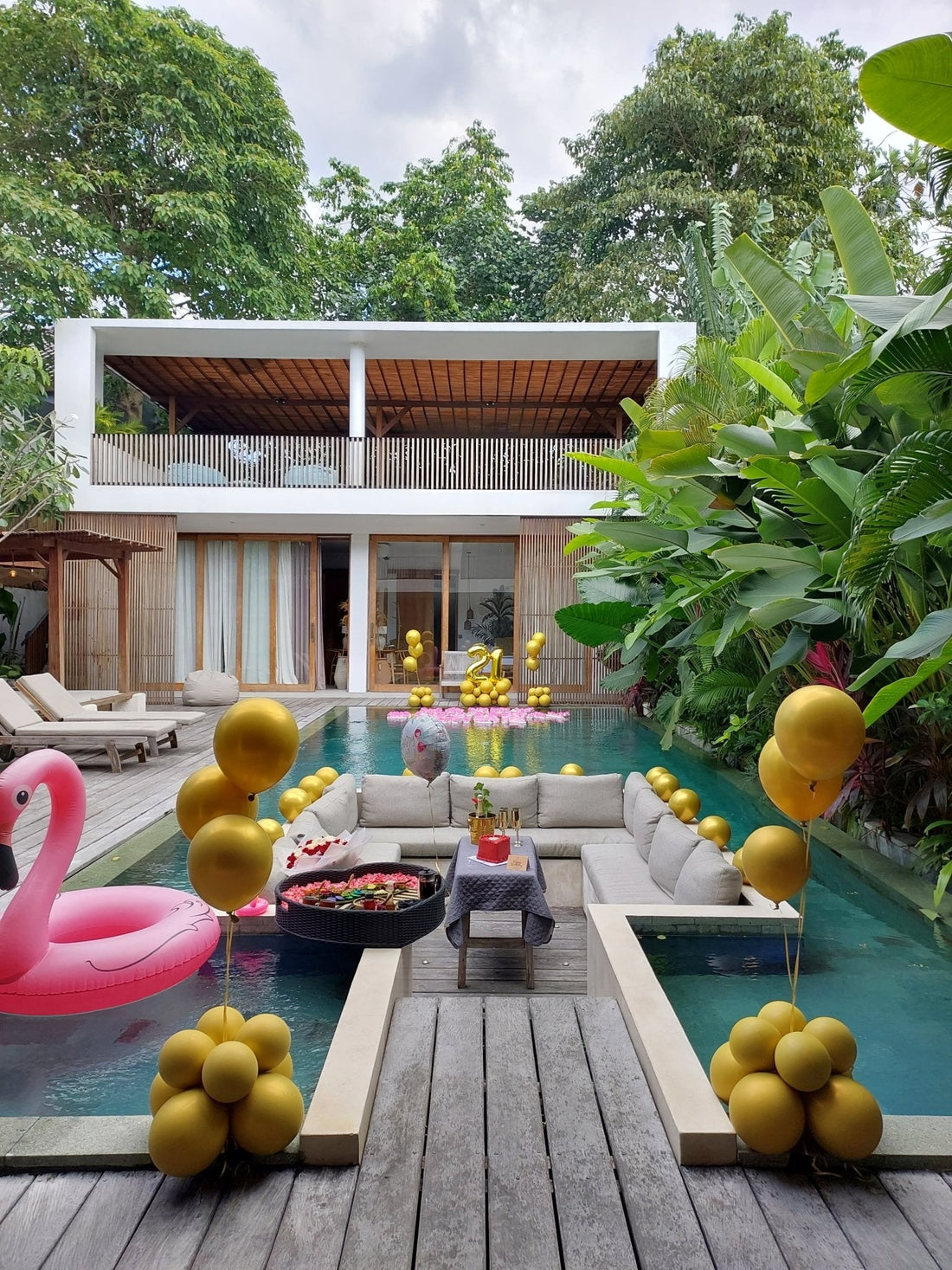 Bali Villa Experiences: Decorations, Floating Breakfast & Private Chefs - Bali Floating Company