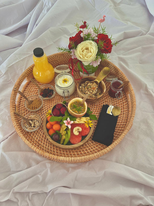 🍧🛏 Granola & Yogurt Parfait – Breakfast in Bed Bali